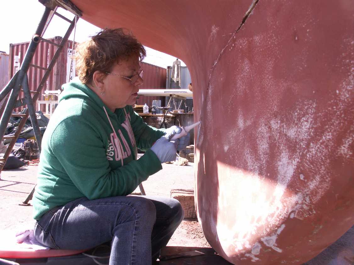 sealing the joint between the lead ballist and the keel